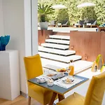 Unico Boutique D'arte 4* مونديلّو