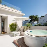 فندق Unico Boutique D'arte 4*